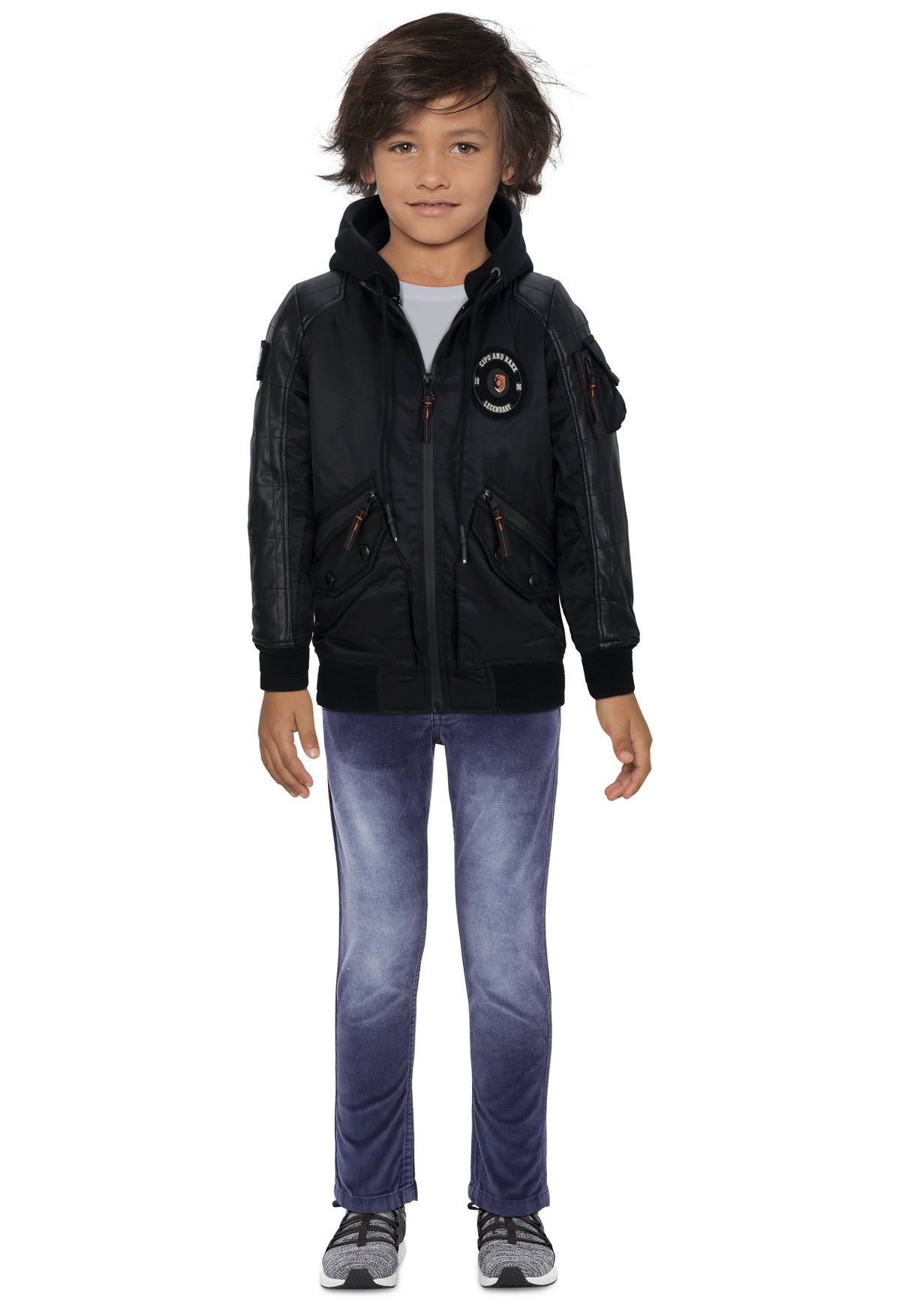 CMK101 – Black children's jacket with hood and zippered pockets
