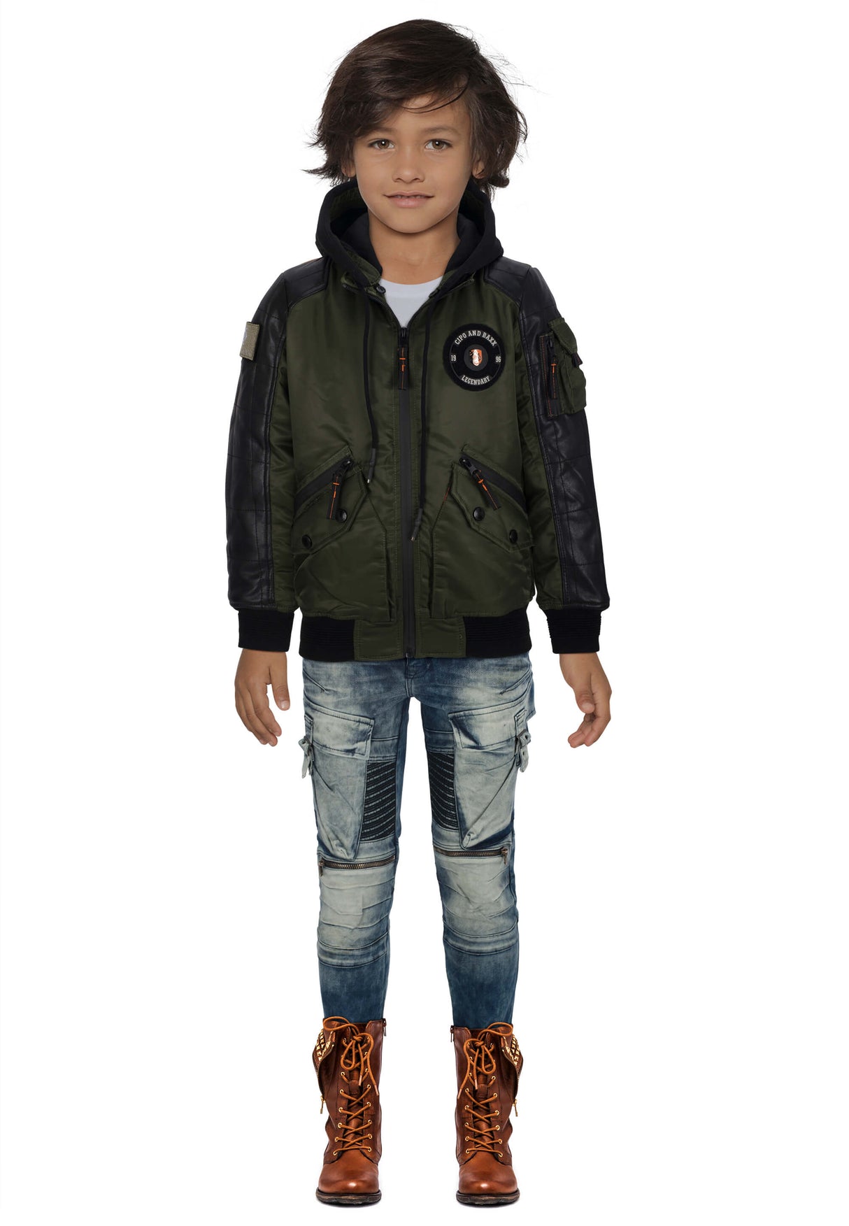 CMK101 – Black children's jacket with hood and zippered pockets