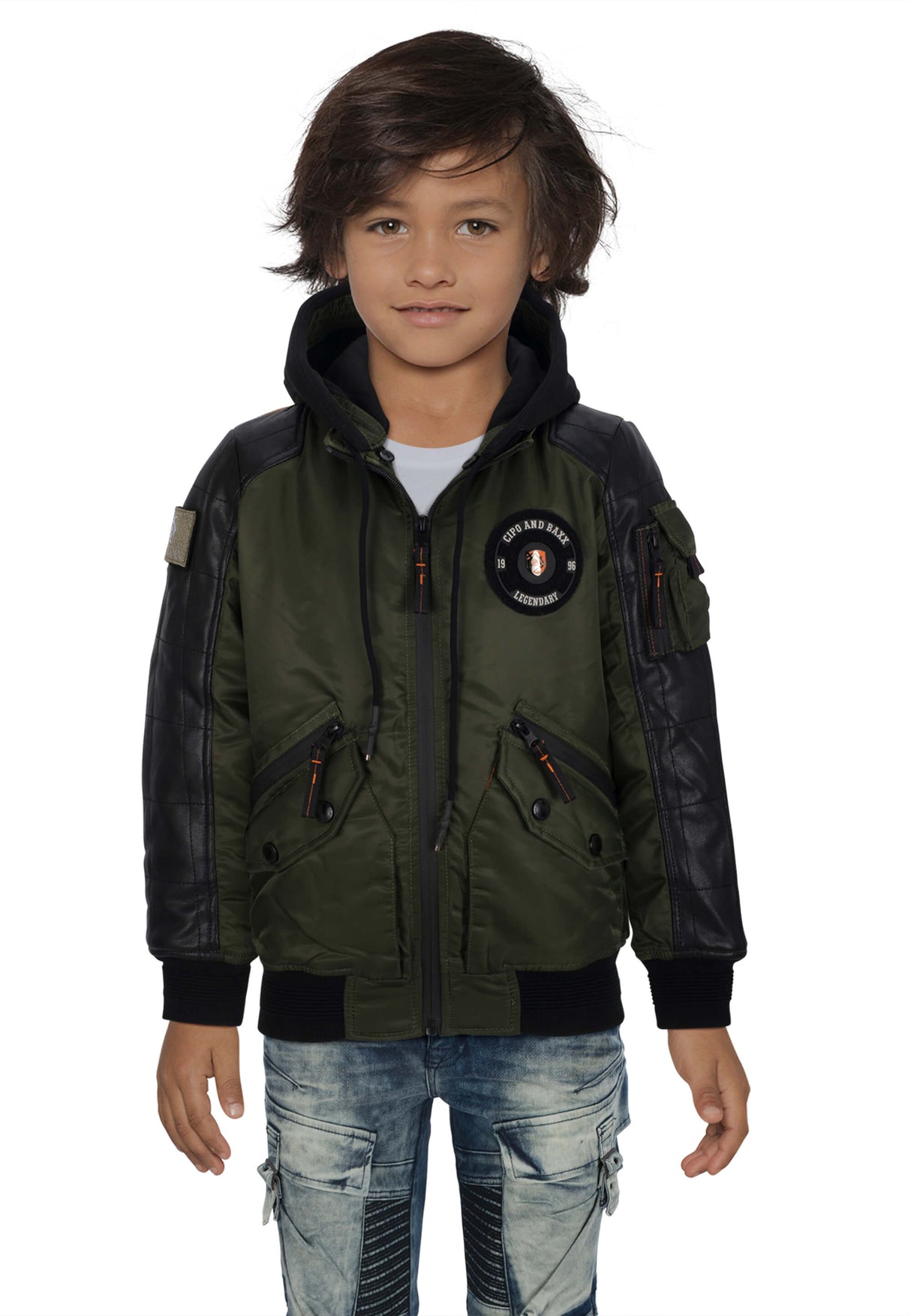 CMK101 – Black children's jacket with hood and zippered pockets