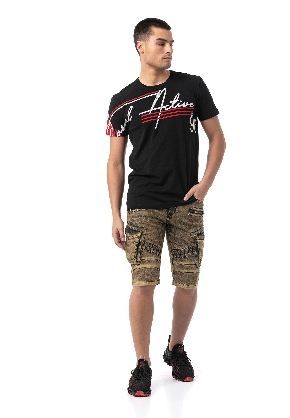 CT796 – Men's T-shirt with round neck and print design