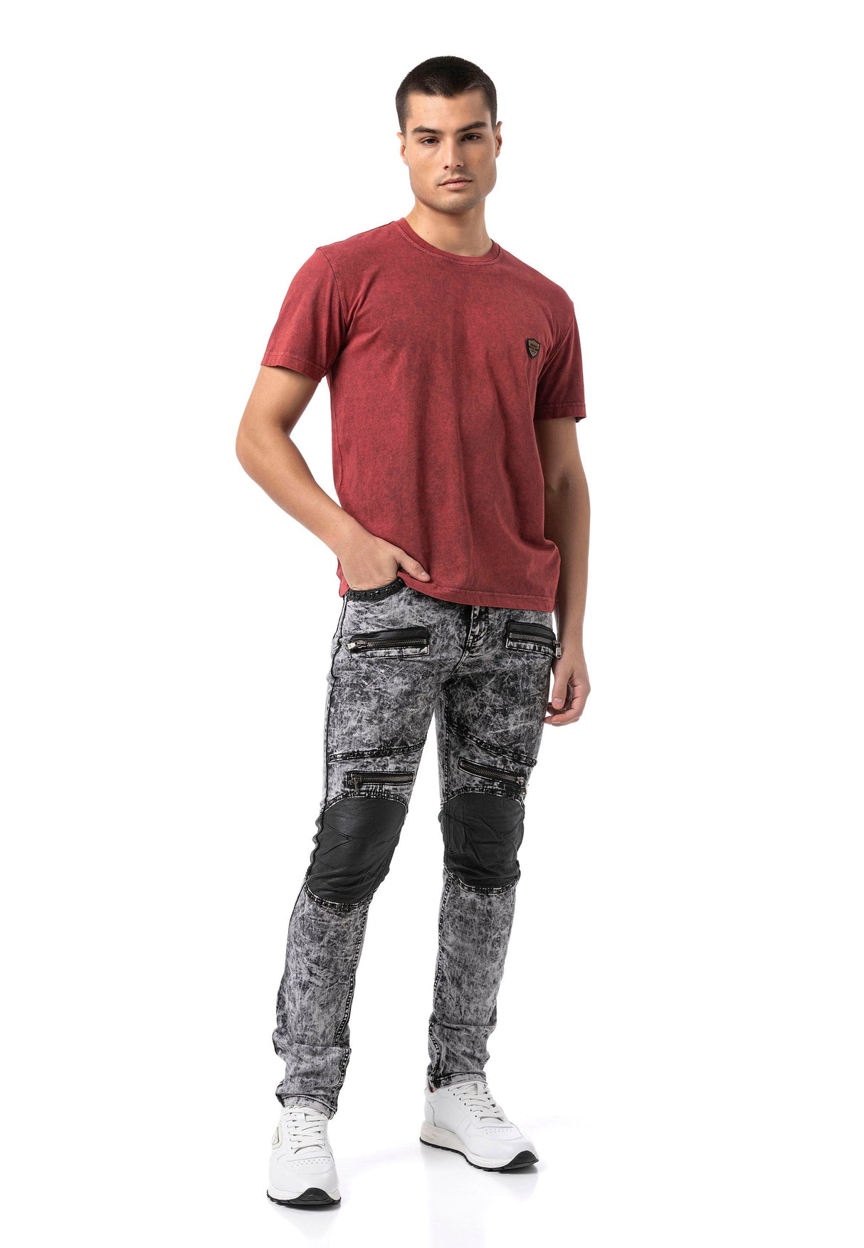 CT808 Men's T-shirt in relaxed fit with wash and patch