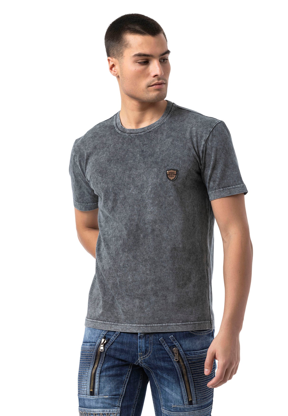 CT808 Men's T-shirt in relaxed fit with wash and patch