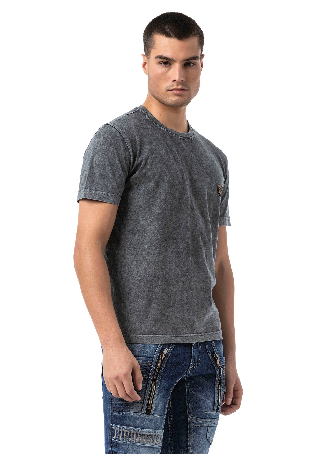 CT808 Men's T-shirt in relaxed fit with wash and patch