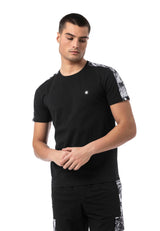 CT817 Men's T-shirt with shoulder stripes in regular fit