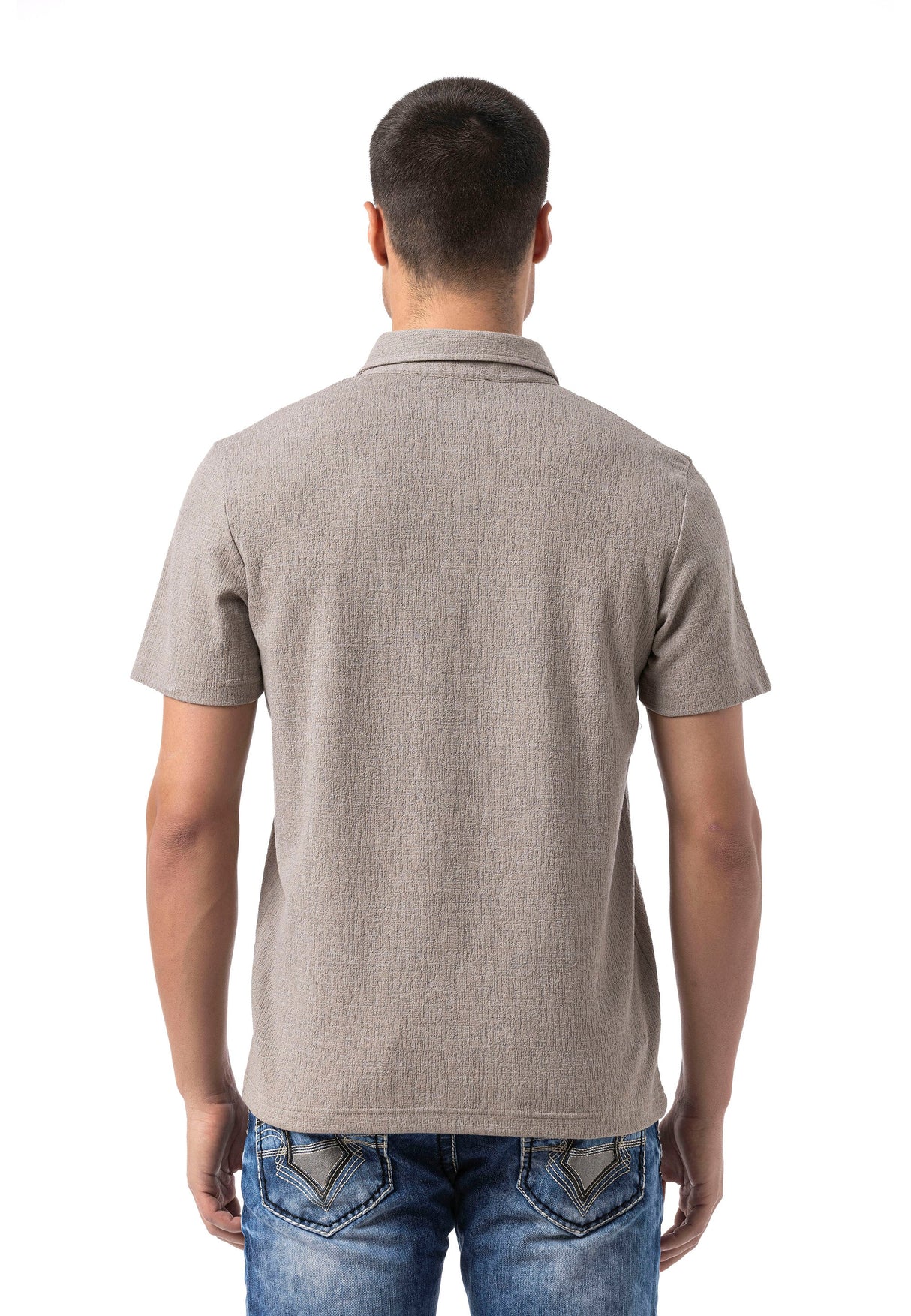 CT825 – Short-sleeved, elegant casual look with logo detail