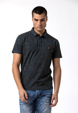 CT825 – Short-sleeved, elegant casual look with logo detail
