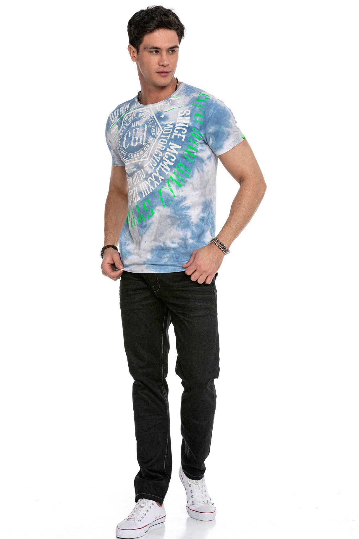 CT614 Men's T-shirt with fashionable batik pattern