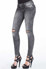 WD307 Women's slim-fit jeans in a trendy used look