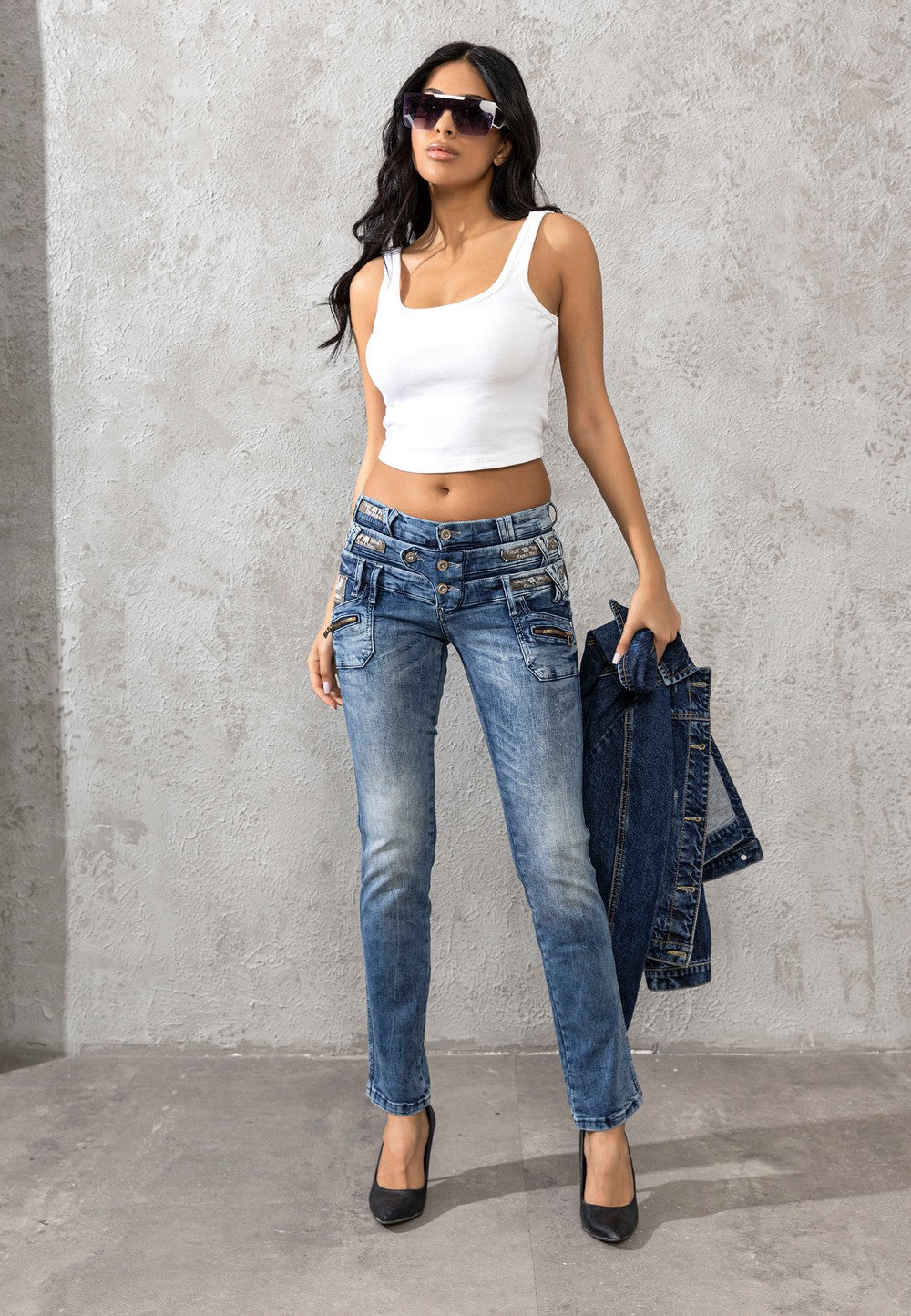 WD345 Women's Slim-Fit Jeans with Triple Waistband