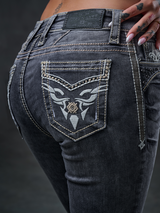 WD436 Women's slim-fit jeans with eye-catching embroidery