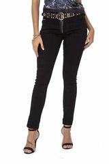 WD444 Women's slim-fit jeans in a figure-hugging slim fit cut