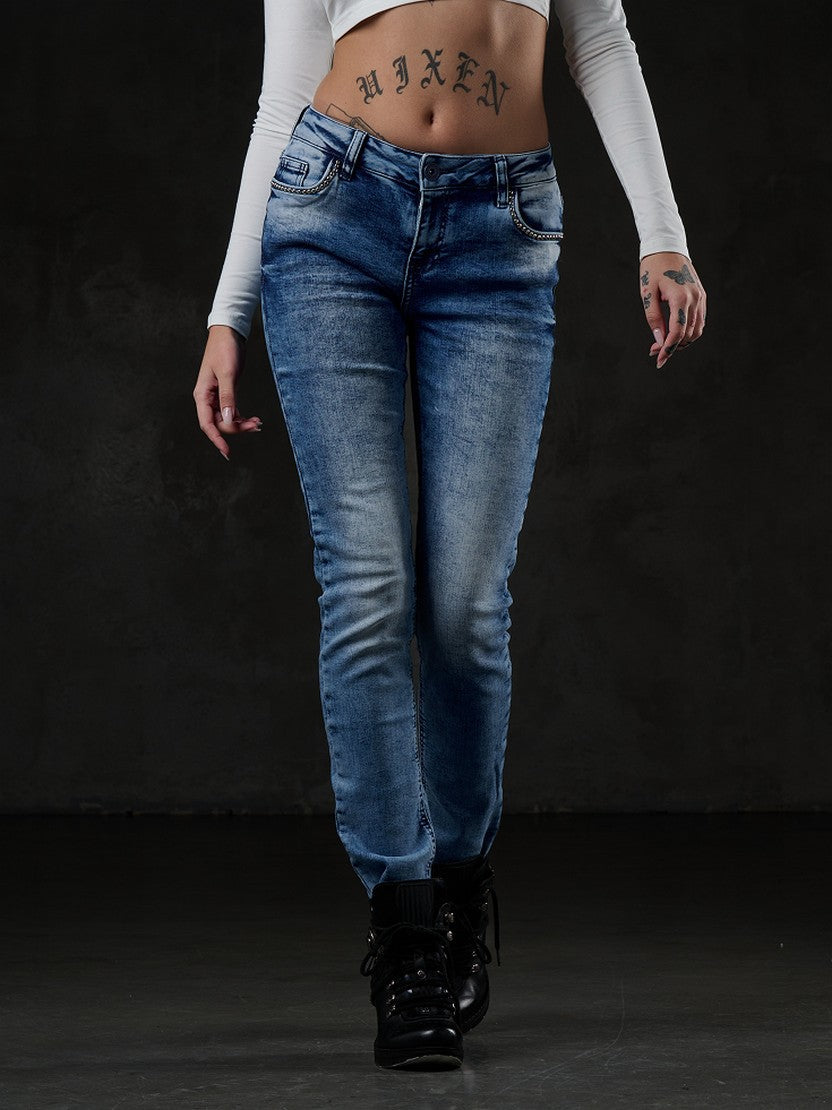 WD459 Women's slim-fit jeans in a modern look
