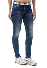 WD461 Women's slim-fit jeans in a casual used look