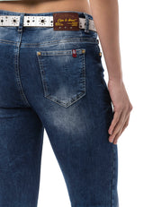 WD461 Women's slim-fit jeans in a casual used look