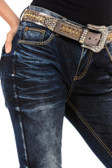 WD465 Women's Slim-Fit Jeans with Rivet Details
