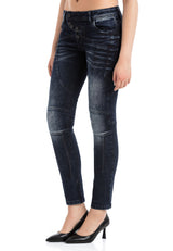 WD469 Women's slim-fit jeans with eye-catching decorative stitching