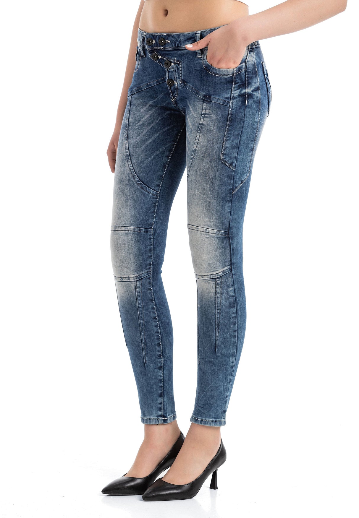 WD502 Women's slim-fit jeans with decorative stitching in straight fit