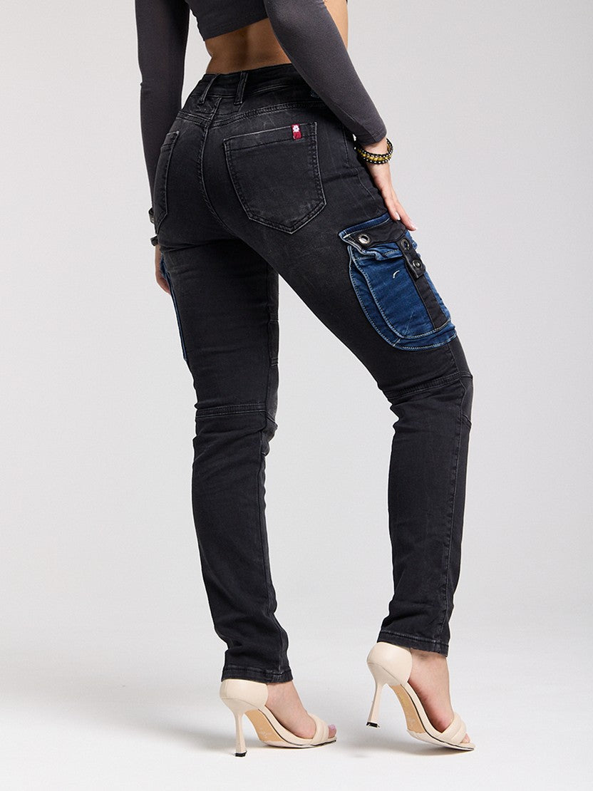 WD521 Women's Jeans Cargo Pockets with Patches for Skinny Jeans