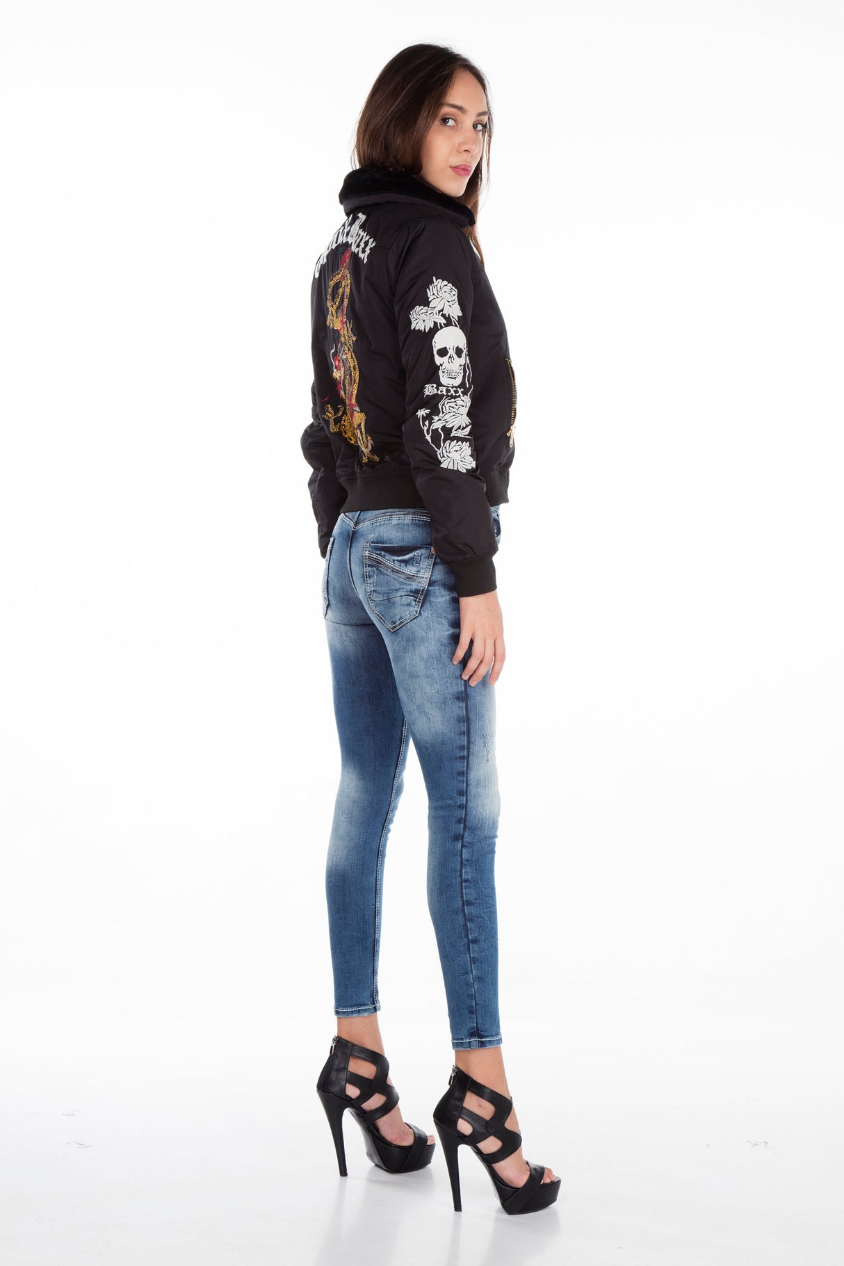 WJ137 Women's Outdoor Jacket with Fur Collar and Embroidery
