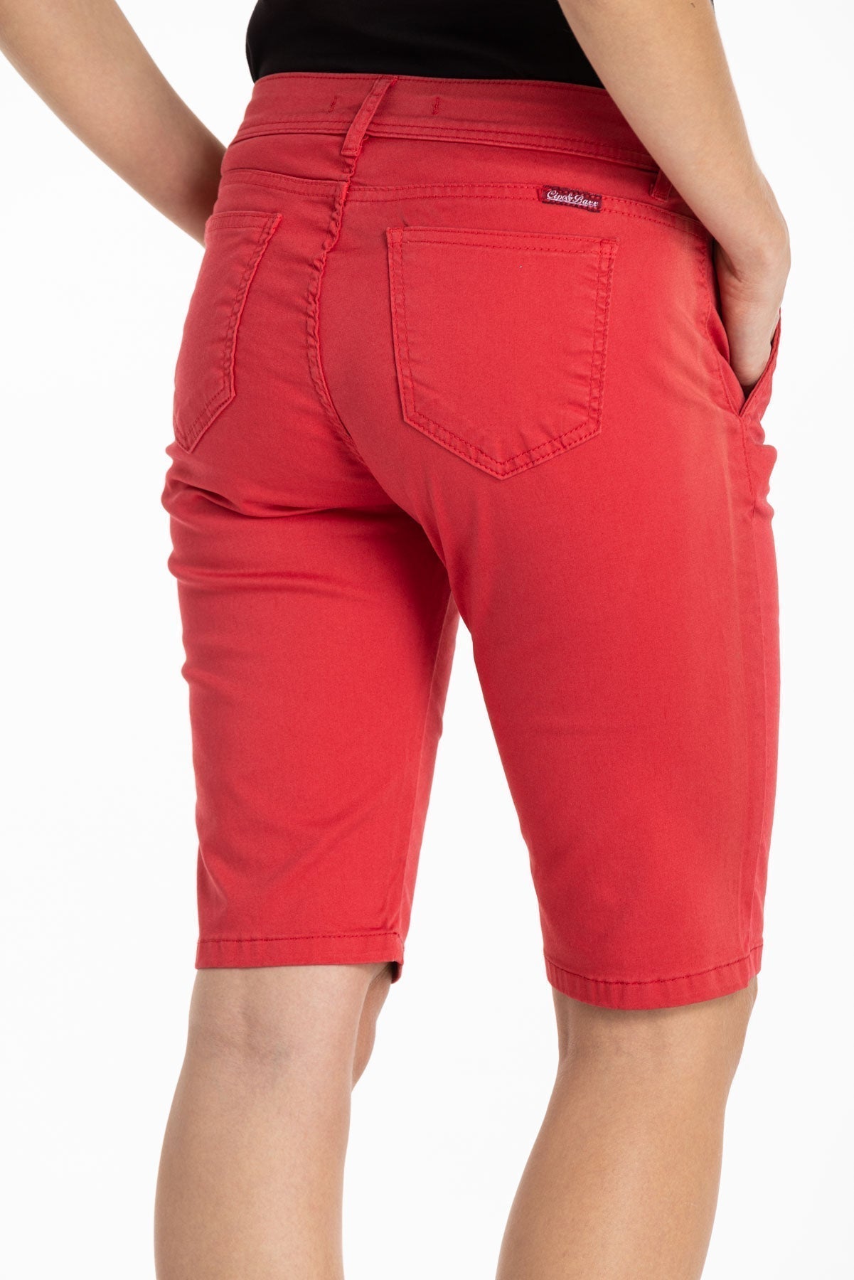 WK186 Women's Capri Shorts in a modern cut