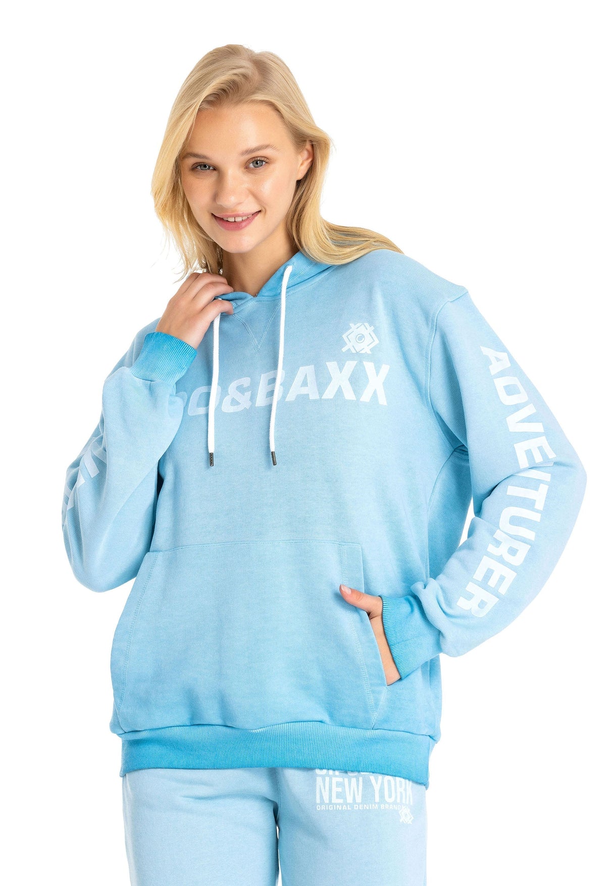 WLR148 Women's jogging suit, in a fashionable design