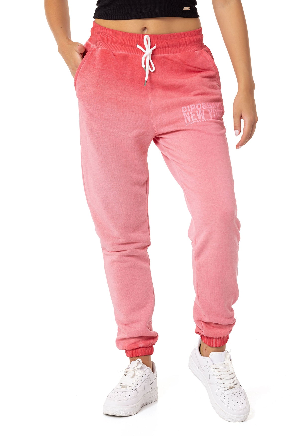 WLR148 Women's jogging suit, in a fashionable design