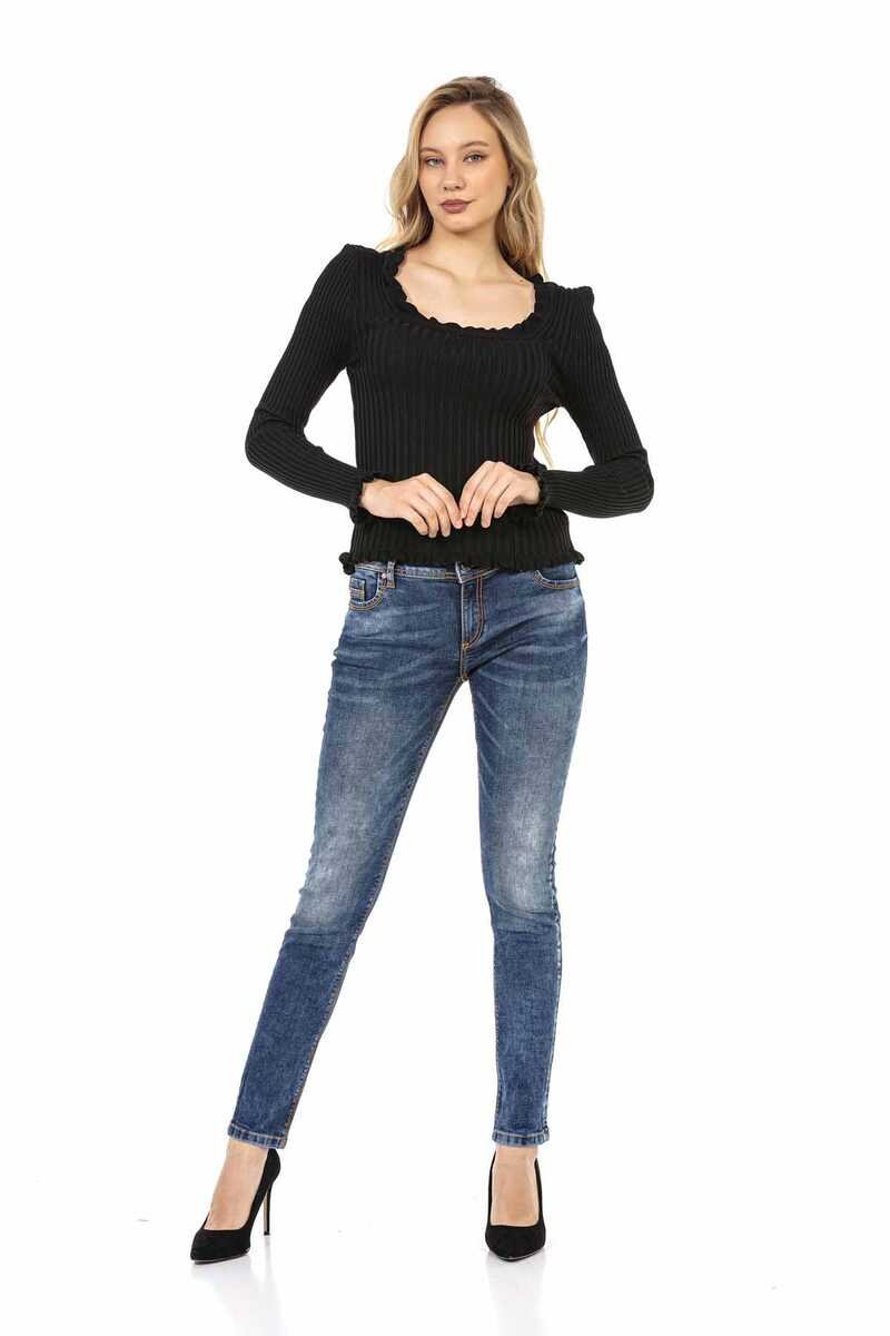 WP206 Women's knitted sweater with wavy round neck
